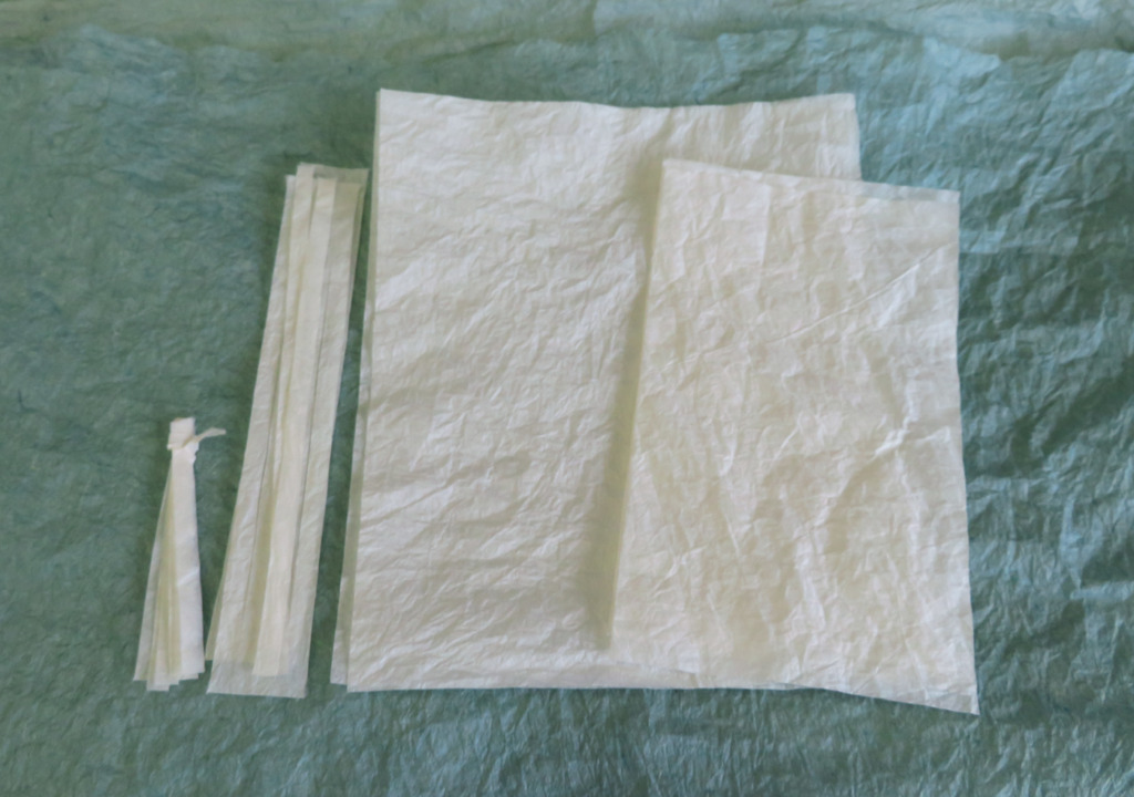 繰り返し洗って使えるマスク用手漉き楮紙のキットを販売いたします